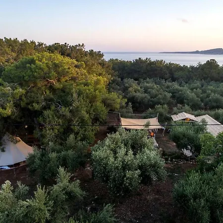 Glamping At A Lovely Tent In Skiaxtro-